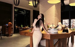 岳丰满多毛的大隂户